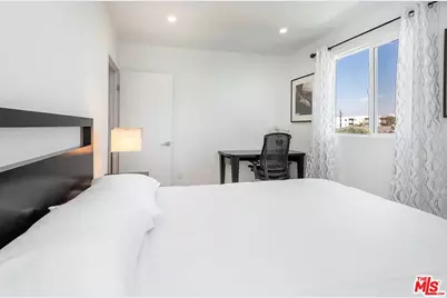 1151 S Ardmore Ave, Los Angeles, CA 90006 - Photo 18