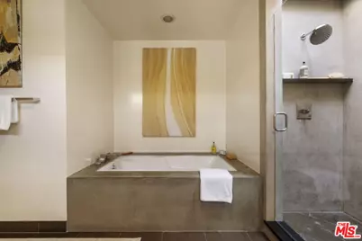 2429 26th St, Santa Monica, CA 90405 - Photo 14