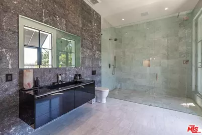 10701 Bellagio Rd, Los Angeles, CA 90077 - Photo 32