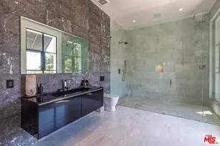 10701 Bellagio Rd, Los Angeles, CA 90077 - Photo 32