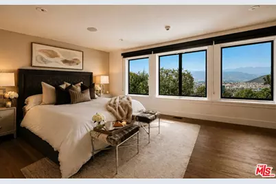 7825 Torreyson Dr, Los Angeles, CA 90046 - Photo 8