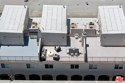 11723 Mayfield Ave #3, Los Angeles, CA 90049 - Photo 36