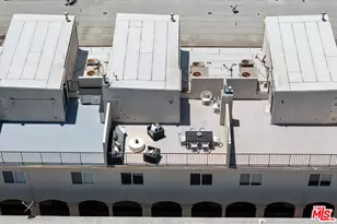 11723 Mayfield Ave, Los Angeles, CA 90049 - Photo 36