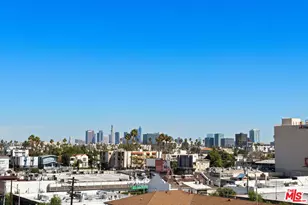201 N Manhattan Pl, Los Angeles, CA 90004 - Photo 22