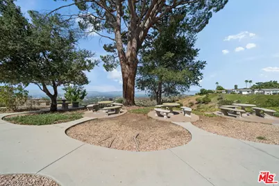 124 Pueblo Ln, Topanga, CA 90290 - Photo 34