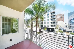 2864 Sunset Pl, Los Angeles, CA 90005 - Photo 20