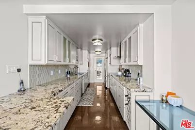412 N Palm Dr #604, Beverly Hills, CA 90210 - Photo 10