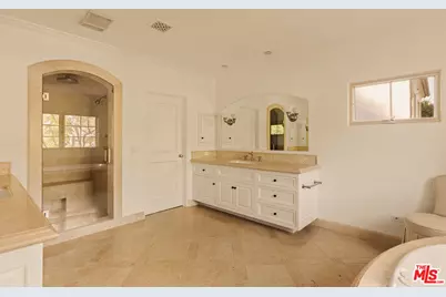 223 24th St, Santa Monica, CA 90402 - Photo 18