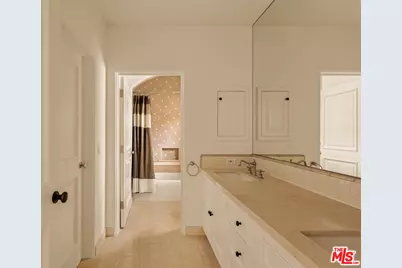 223 24th St, Santa Monica, CA 90402 - Photo 22