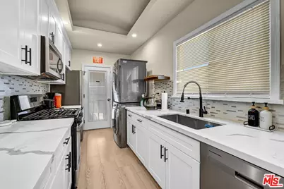 10353 Rincon Ave, Pacoima, CA 91331 - Photo 12