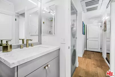 10751 Wilshire Blvd #801, Los Angeles, CA 90024 - Photo 12
