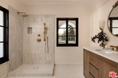 1641 N Ogden Dr, Los Angeles, CA 90046 - Photo 16