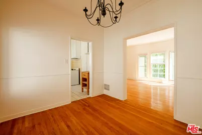 336 N Palm Dr, Beverly Hills, CA 90210 - Photo 14