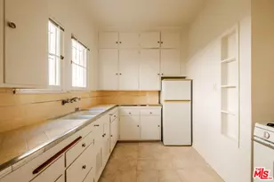 336 N Palm Dr, Beverly Hills, CA 90210 - Photo 22