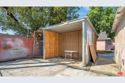 1428 W 54th St, Los Angeles, CA 90062 - Photo 26