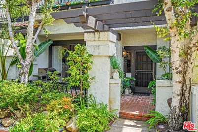 17204 Palisades Cir, Pacific Palisades, CA 90272 - Photo 10