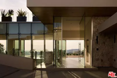 1615 Blue Jay Way, West Hollywood, CA 90069 - Photo 2