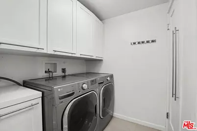 1250 Amherst Ave #302, Los Angeles, CA 90025 - Photo 24