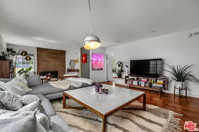 2652 N Beachwood Dr, Los Angeles, CA 90068 - Photo 6