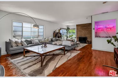 2652 N Beachwood Dr, Los Angeles, CA 90068 - Photo 26