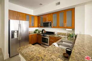 2020 Holly Dr, Los Angeles, CA 90068 - Photo 8