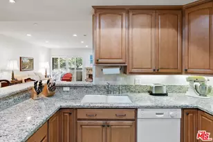 14630 Dickens St, Sherman Oaks, CA 91403 - Photo 16