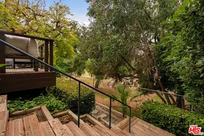 16608 Park Lane Pl, Los Angeles, CA 90049 - Photo 46