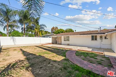 7853 Bothwell Rd, Reseda, CA 91335 - Photo 30