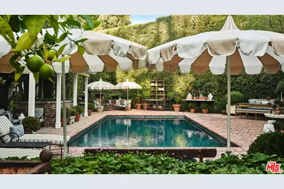 130 N Bristol Ave, Los Angeles, CA 90049 - Photo 16