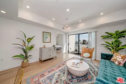 321 Oxford Ave #Ph6, Los Angeles, CA 90020 - Photo 2