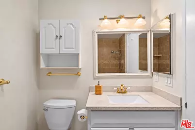 1262 S Barrington Ave #304, Los Angeles, CA 90025 - Photo 18