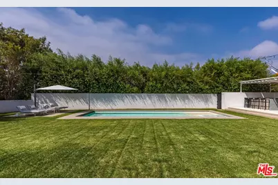 400 Amalfi Dr, Pacific Palisades, CA 90272 - Photo 38