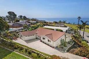 11378 Tonga St - Houses in Malibu, CA