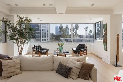 875 Comstock Ave #3B, Los Angeles, CA 90024 - Photo 1