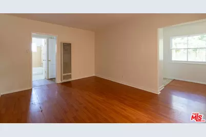 1314 S Barrington Ave, Los Angeles, CA 90025 - Photo 1