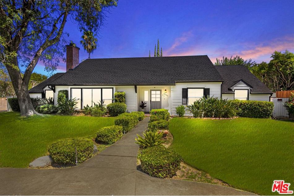 19147 Santa Rita St, Tarzana, CA 91356 MLS 24408249 Coldwell Banker