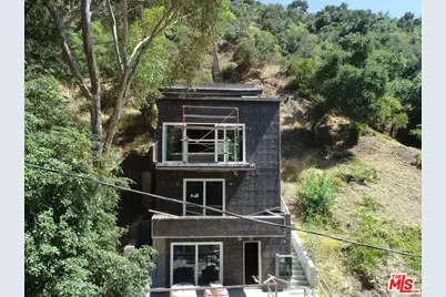 9810 W Portola Dr, Beverly Hills, CA 90210 - Photo 1