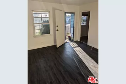 8464 S Main St #8464, Los Angeles, CA 90003 - Photo 1