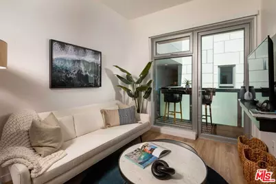3223 Wilshire Blvd #201, Santa Monica, CA 90403 - Photo 1
