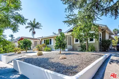 139 S Gramercy Pl, Los Angeles, CA 90004 - Photo 1