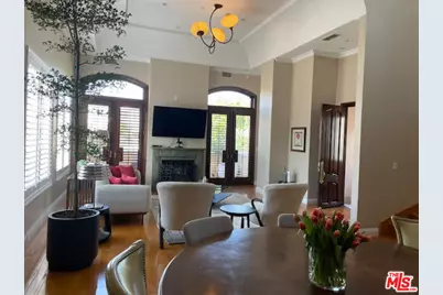 109 S Swall Dr #3, Los Angeles, CA 90048 - Photo 1