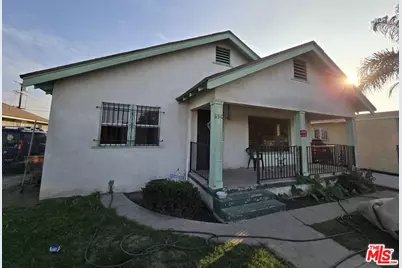 850 W Gage Ave, Los Angeles, CA 90044 - Photo 1