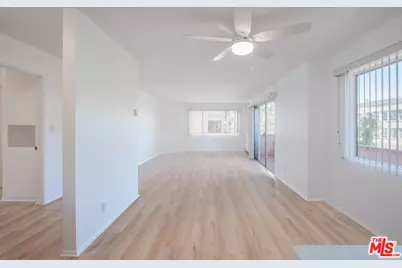 1028 7th St #201, Santa Monica, CA 90403 - Photo 1