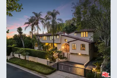 1125 San Ysidro Dr, Beverly Hills, CA 90210 - Photo 1