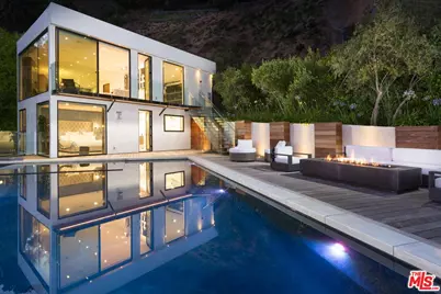 8780 Hollywood Blvd, West Hollywood, CA 90069 - Photo 1