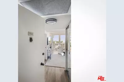 4455 Los Feliz Blvd #703, Los Angeles, CA 90027 - Photo 1