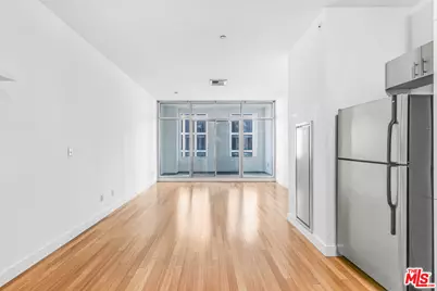 3810 Wilshire Blvd #403, Los Angeles, CA 90010 - Photo 1