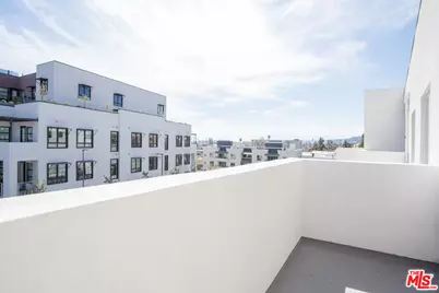 1130 N Orange Dr #404, Los Angeles, CA 90038 - Photo 1