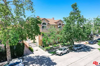 821 S Gramercy Pl #2, Los Angeles, CA 90005 - Photo 1