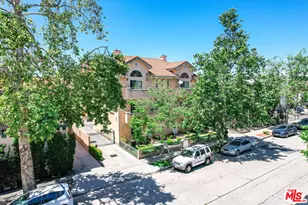 821 S Gramercy Pl, Los Angeles, CA 90005 - Photo 1